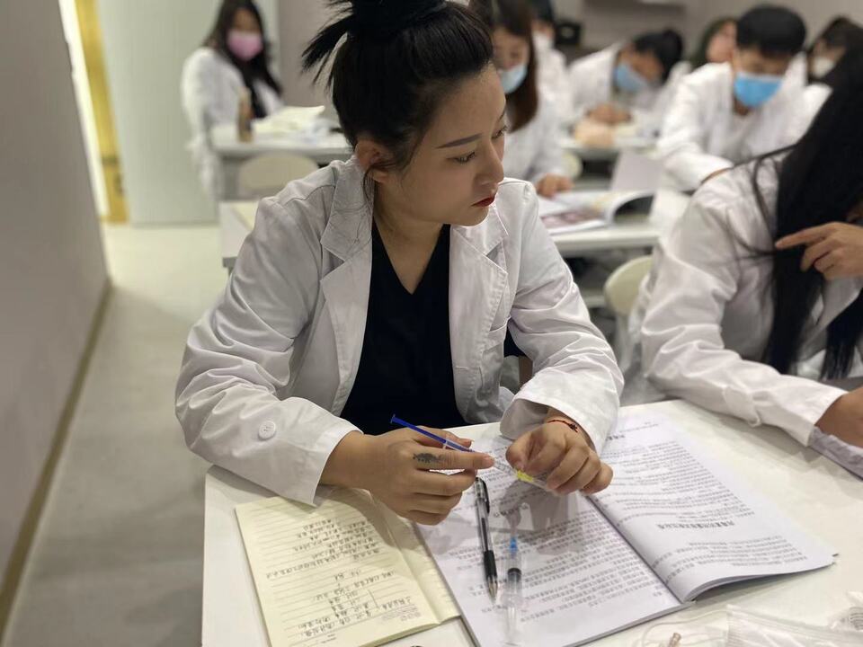 宿州微整培訓課程 在線咨詢學習，開啟專業(yè)醫(yī)美新篇章